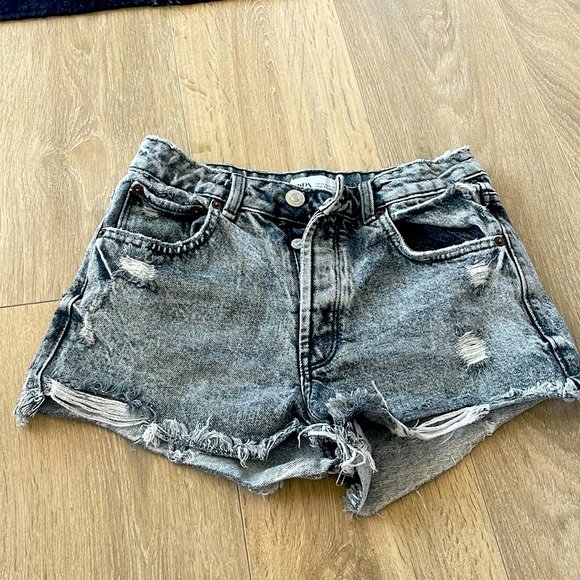 Zara Pants - Zara dark denim shorts